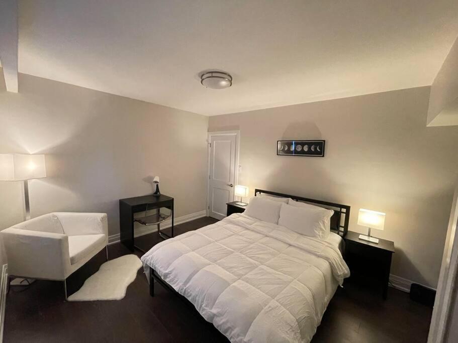 3-Bedroom Modern Luxury Apartment In The Heart Of City Toronto Esterno foto